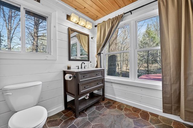 129 Old Bend Road, Blue Ridge, GA 30560