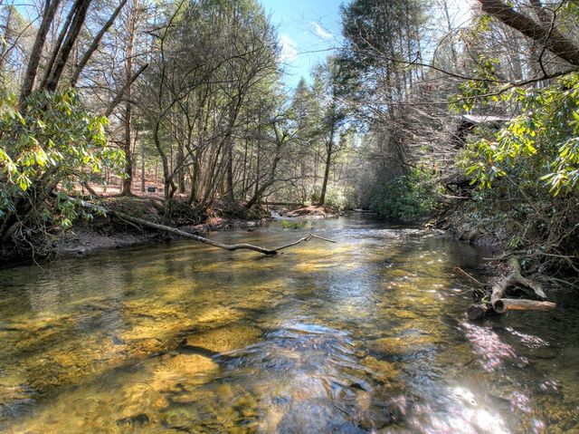 129 Old Bend Road, Blue Ridge, GA 30560