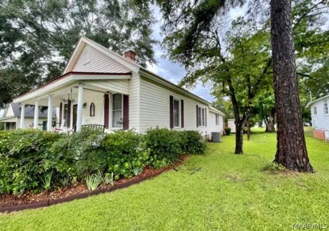 211 Central Boulevard, Tallassee, AL 36078