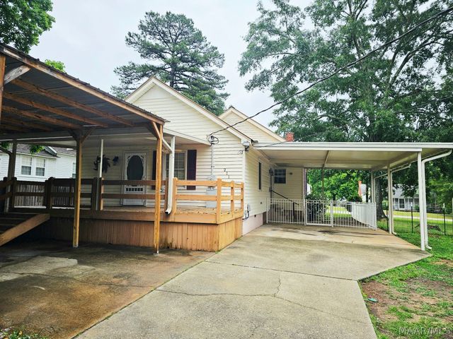 211 Central Boulevard, Tallassee, AL 36078