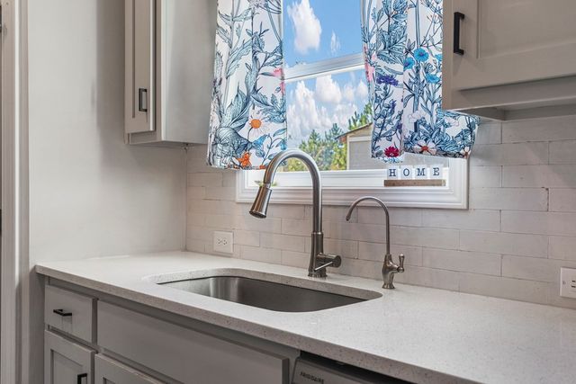 2 Stoney Mill Lane, Fort Mitchell, AL 36856