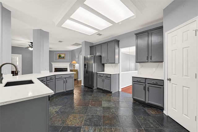 12902 Chalfield Circle, Houston, TX 77044