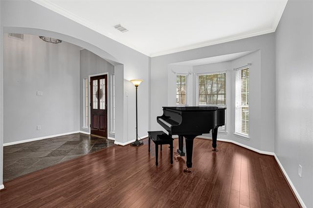 12902 Chalfield Circle, Houston, TX 77044