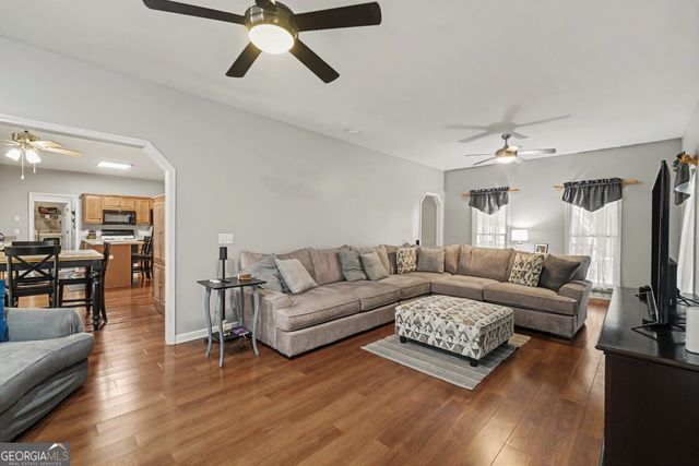 558 Whitby Drive, Douglasville, GA 30134