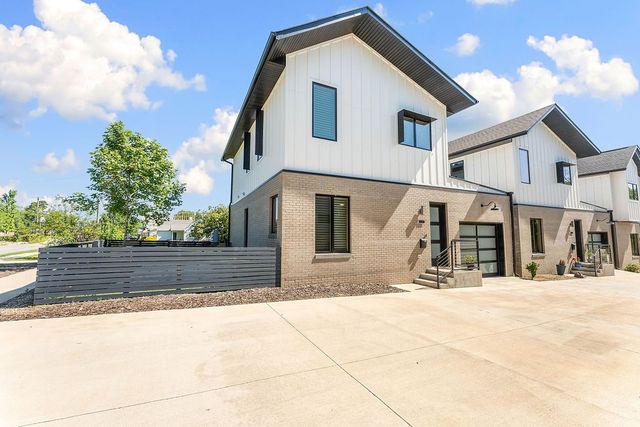 614 NW Bike Court, Bentonville, AR 72712