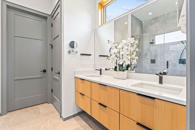 614 NW Bike Court, Bentonville, AR 72712