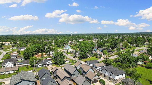 614 NW Bike Court, Bentonville, AR 72712