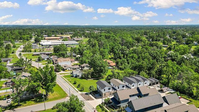 614 NW Bike Court, Bentonville, AR 72712