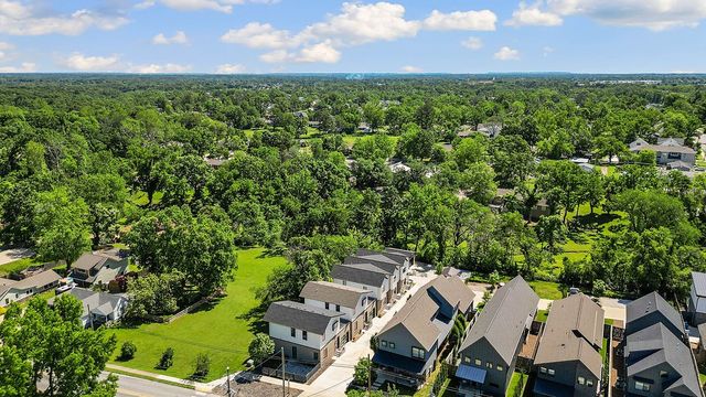 614 NW Bike Court, Bentonville, AR 72712