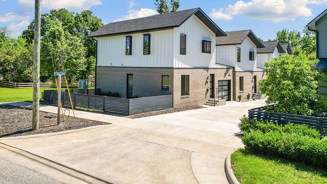 614 NW Bike Court, Bentonville, AR 72712