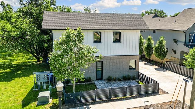 614 NW Bike Court, Bentonville, AR 72712