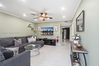 5460 SW 36th St, West Park, FL 33023