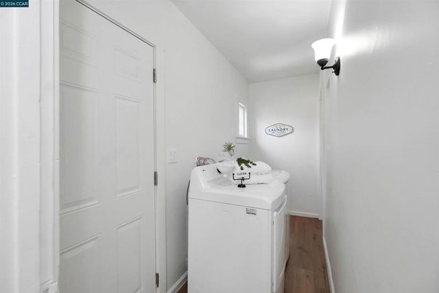 2596 2596 Macarthur Blvd, Oakland, CA 94602