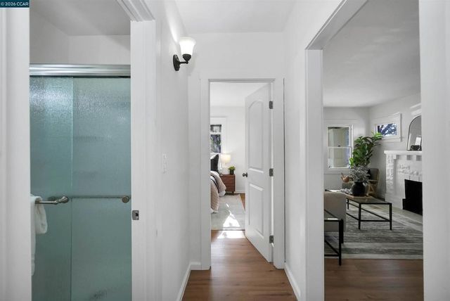 2596 2596 Macarthur Blvd, Oakland, CA 94602