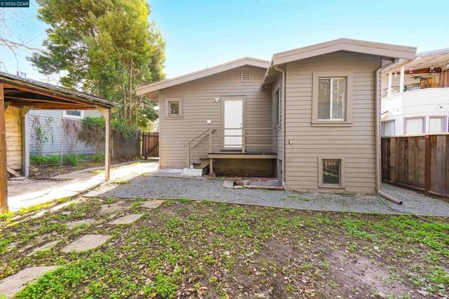 2596 Macarthur Blvd, Oakland, CA 94602