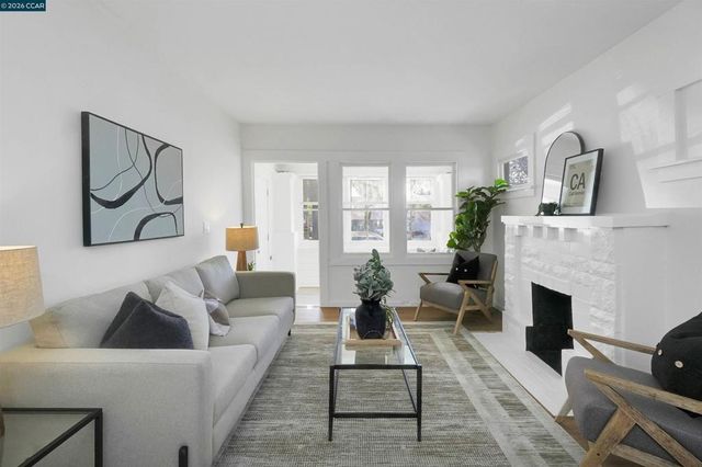 2596 2596 Macarthur Blvd, Oakland, CA 94602