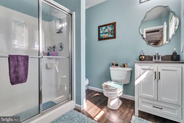 277 EMERALD COVE RD, Reedville, VA 22539