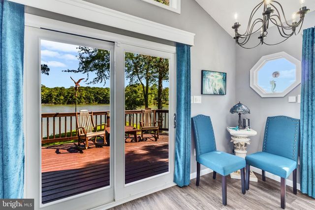 277 EMERALD COVE RD, Reedville, VA 22539