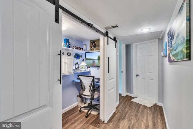 277 EMERALD COVE RD, Reedville, VA 22539