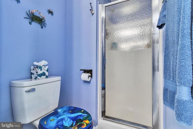 277 EMERALD COVE RD, Reedville, VA 22539