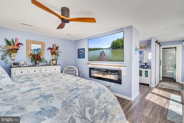 277 EMERALD COVE RD, Reedville, VA 22539