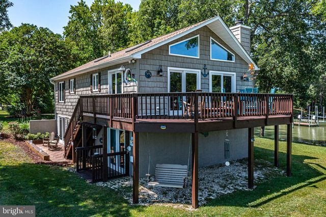 277 EMERALD COVE RD, Reedville, VA 22539