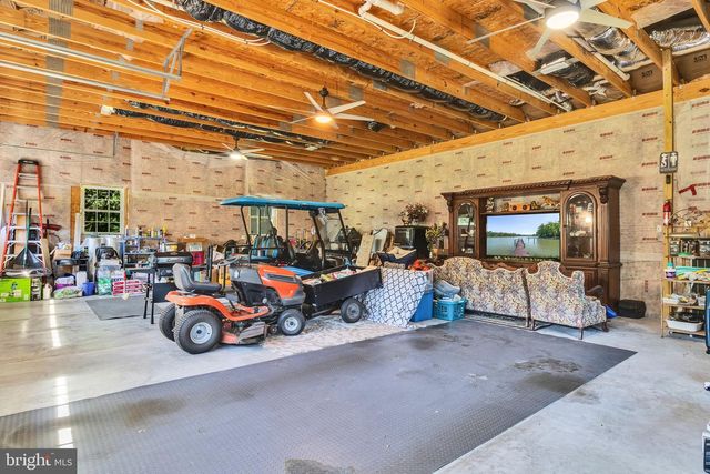 277 EMERALD COVE RD, Reedville, VA 22539