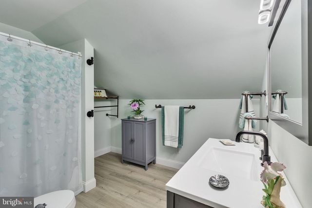 277 EMERALD COVE RD, Reedville, VA 22539