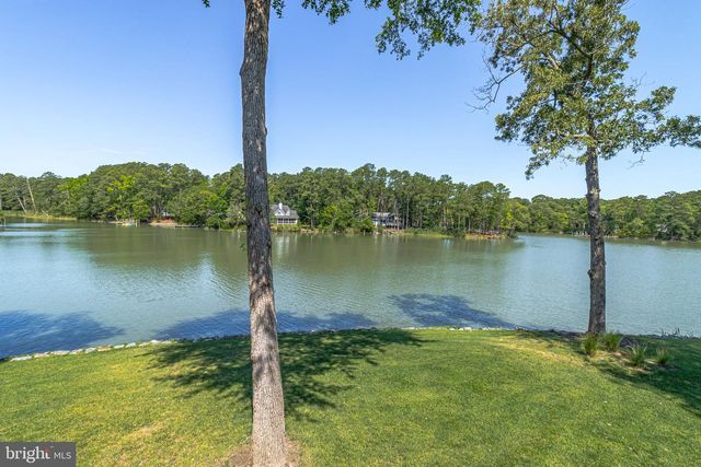 277 EMERALD COVE RD, Reedville, VA 22539