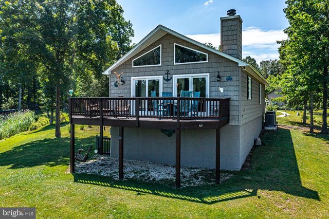 277 EMERALD COVE RD, Reedville, VA 22539