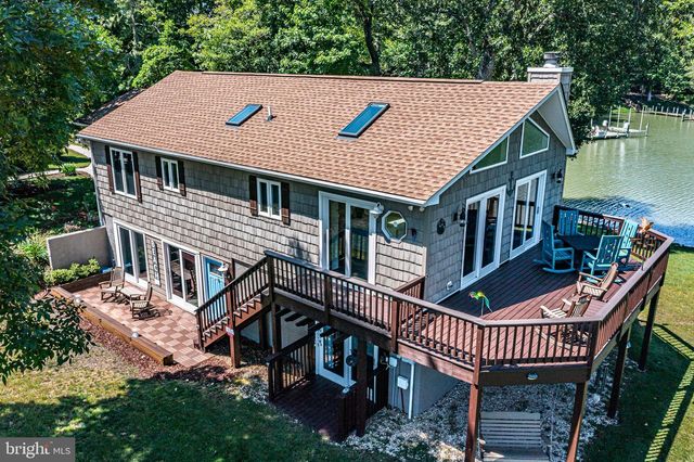 277 EMERALD COVE RD, Reedville, VA 22539