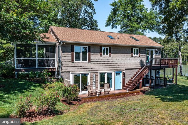 277 EMERALD COVE RD, Reedville, VA 22539