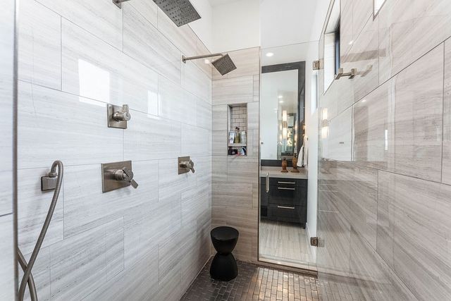 3419 NW Riverbend Road, Bentonville, AR 72712