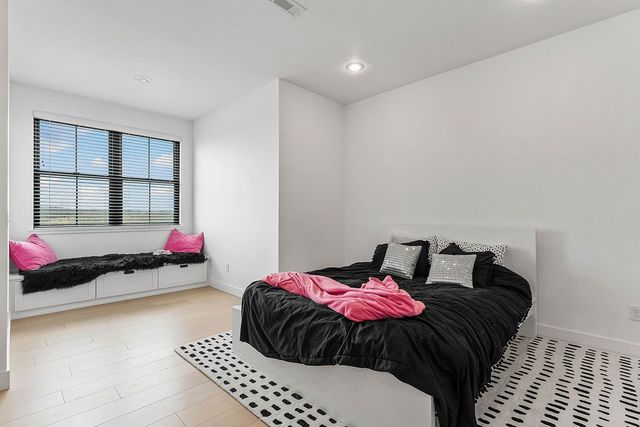 3419 NW Riverbend Road, Bentonville, AR 72712