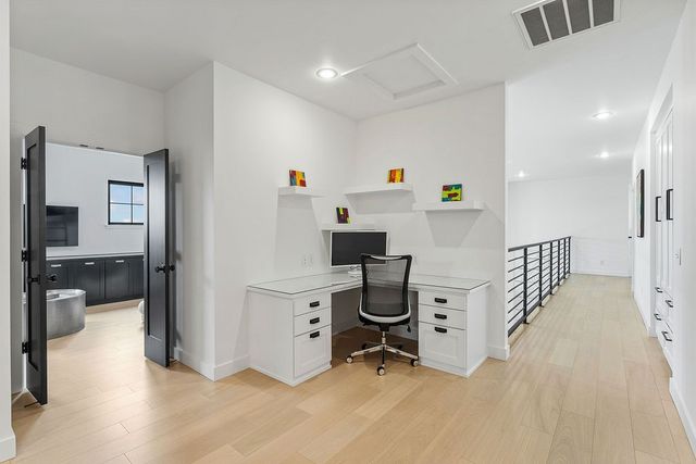 3419 NW Riverbend Road, Bentonville, AR 72712