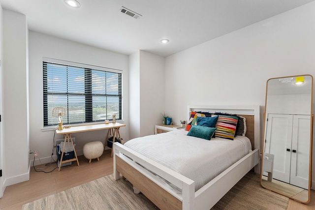 3419 NW Riverbend Road, Bentonville, AR 72712