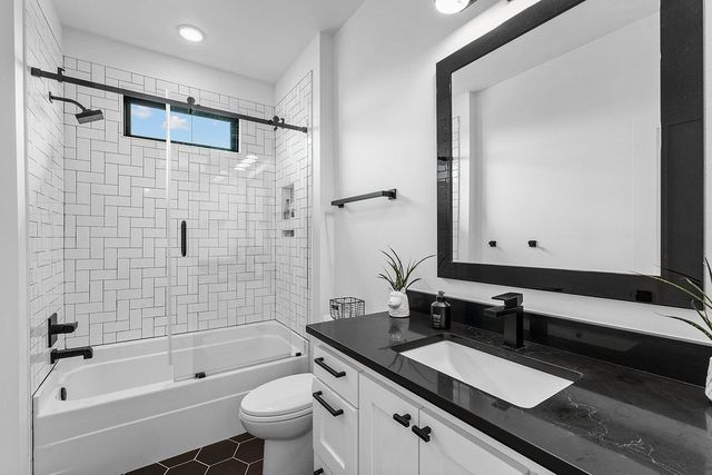 3419 NW Riverbend Road, Bentonville, AR 72712