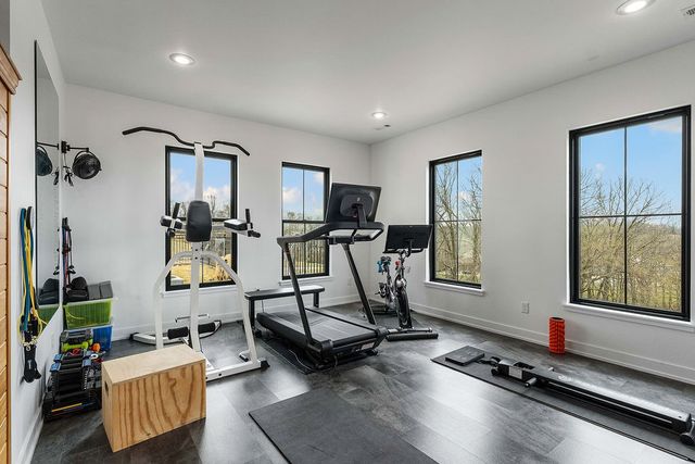 3419 NW Riverbend Road, Bentonville, AR 72712