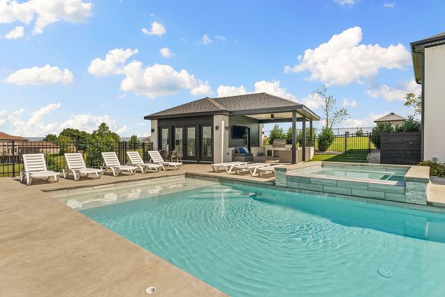 3419 NW Riverbend Road, Bentonville, AR 72712