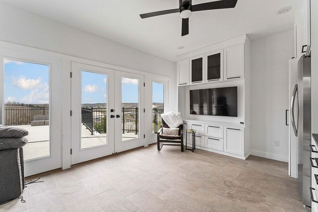 3419 NW Riverbend Road, Bentonville, AR 72712