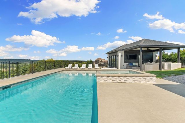 3419 NW Riverbend Road, Bentonville, AR 72712