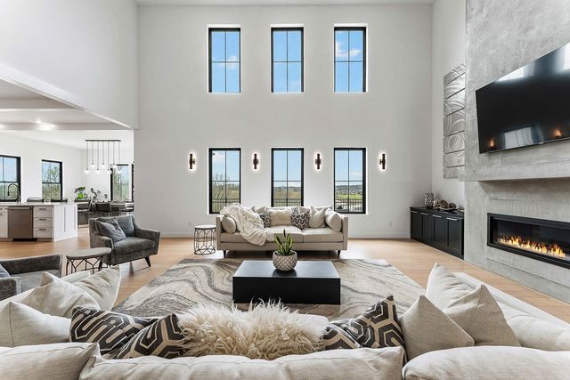 3419 NW Riverbend Road, Bentonville, AR 72712