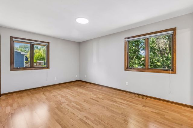 10000 31st Avenue N, Plymouth, MN 55441