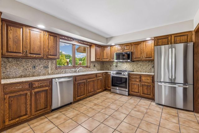 10000 31st Avenue N, Plymouth, MN 55441