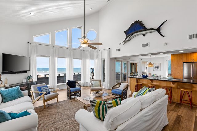 4239 Spoonbill Lane, Galveston, TX 77554