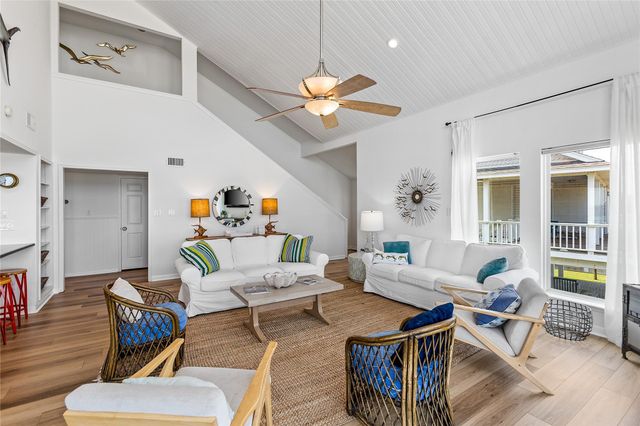 4239 Spoonbill Lane, Galveston, TX 77554