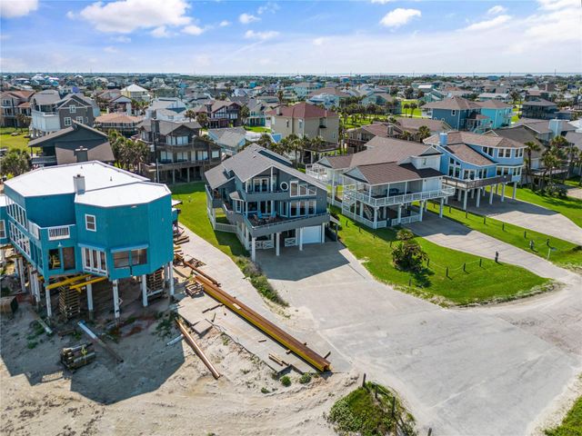 4239 Spoonbill Lane, Galveston, TX 77554