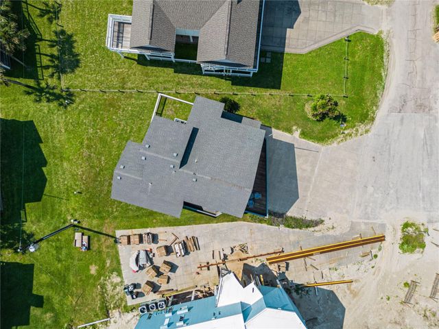 4239 Spoonbill Lane, Galveston, TX 77554