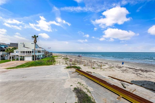 4239 Spoonbill Lane, Galveston, TX 77554