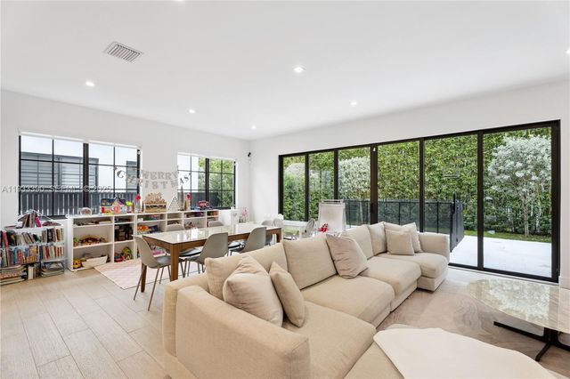 8391 SW 65th Ave 8391, Miami, FL 33143